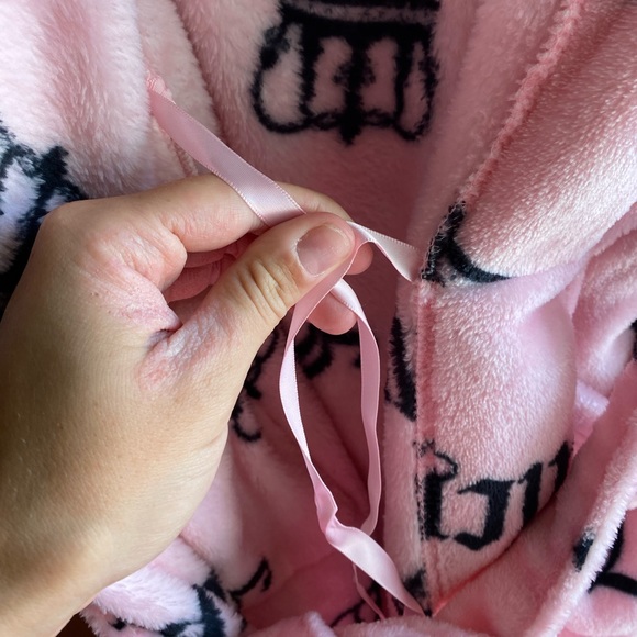 Juicy couture thick robe - Picture 4 of 6